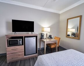 Day use room at Seaport Resort And Marina.