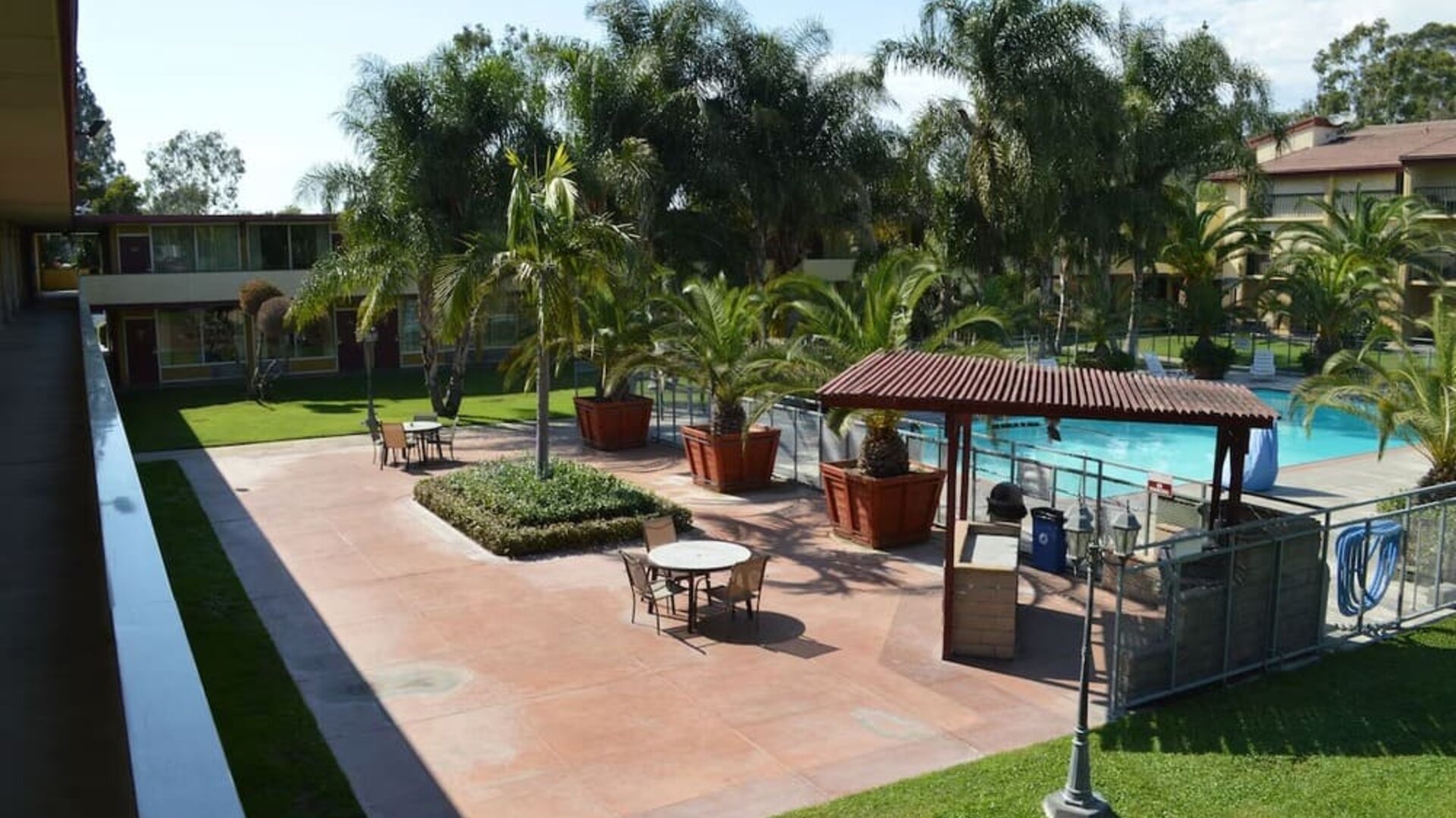Outdoor pool at Ontario Airport Inn.