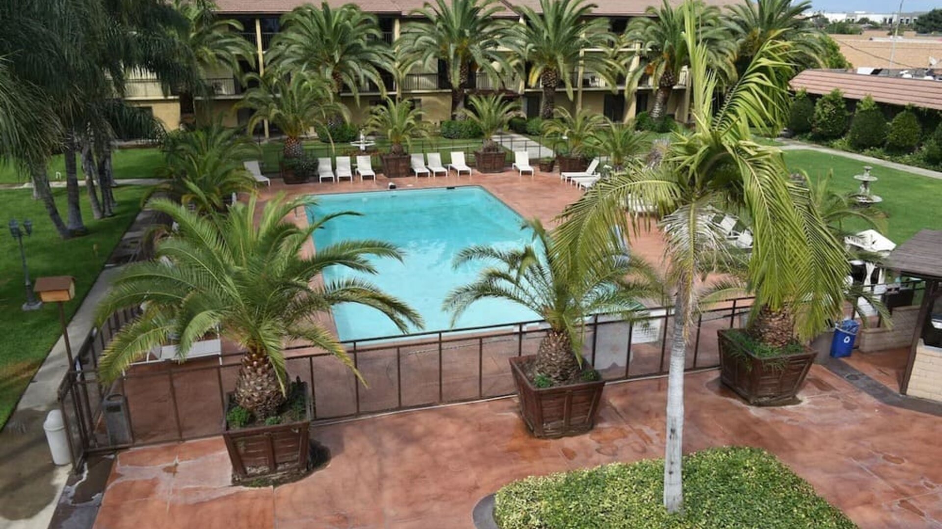 Outdoor pool at Ontario Airport Inn.