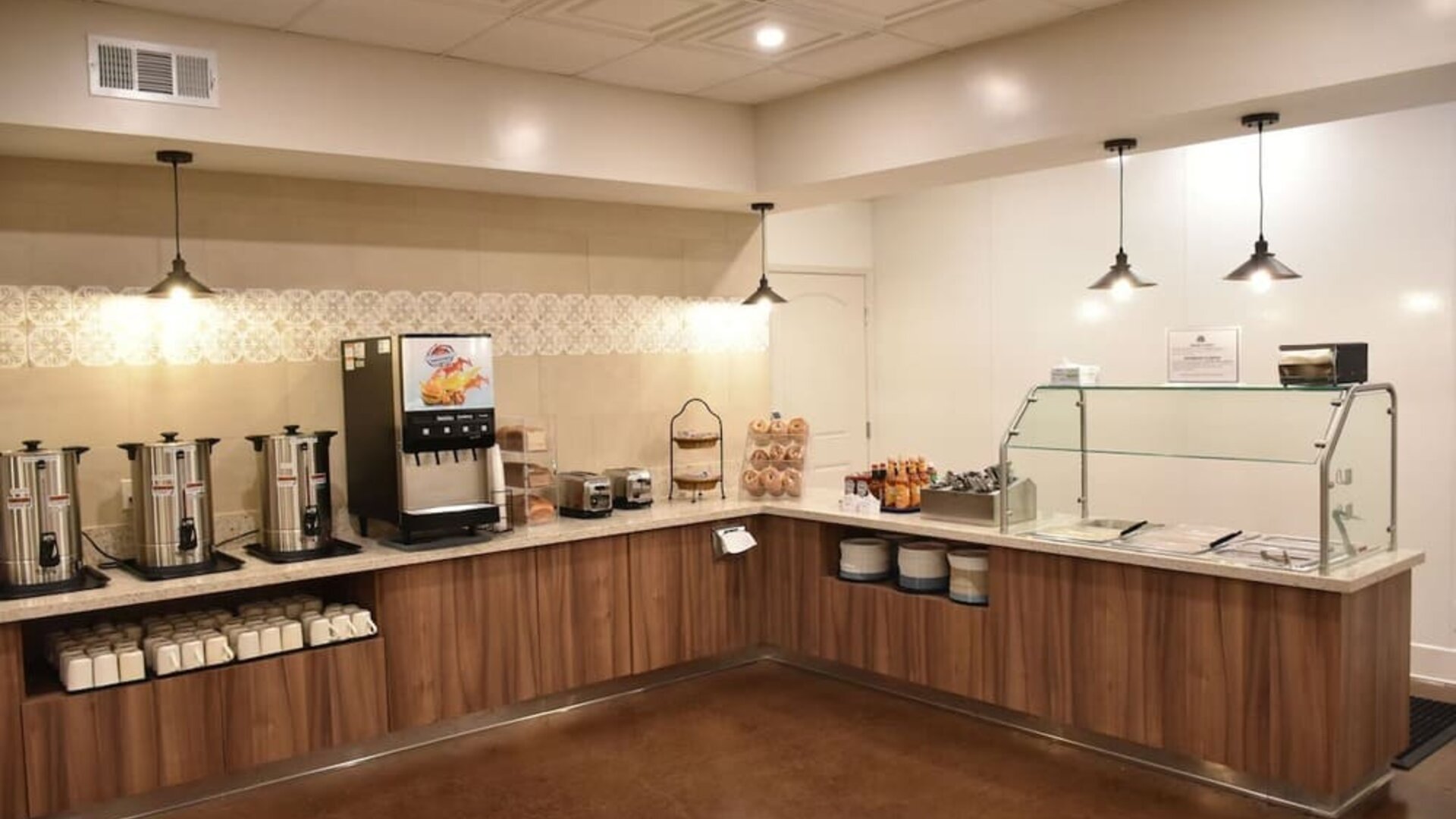 Breakfast at Ontario Airport Inn.