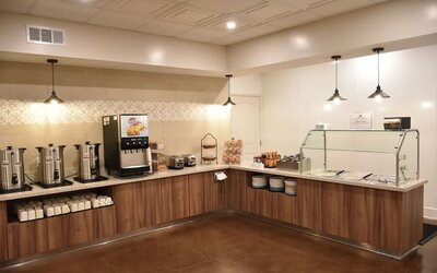 Breakfast at Ontario Airport Inn.