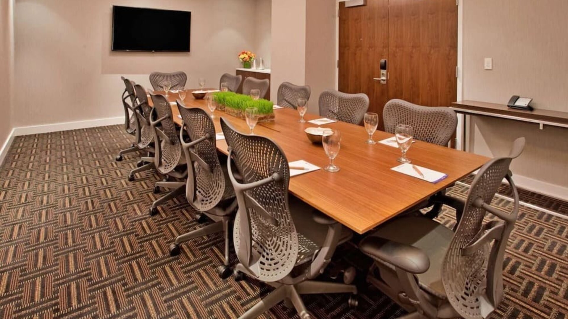 Spacious meeting room at Hilton Garden Inn New York Central Park South Mid-town West.