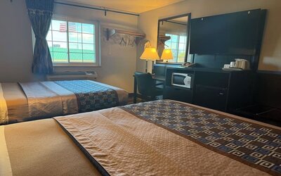 Day use room at Coratel Inn And Suites By Jasper Stillwater.