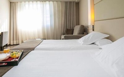 Hotel Yomo Mola Park