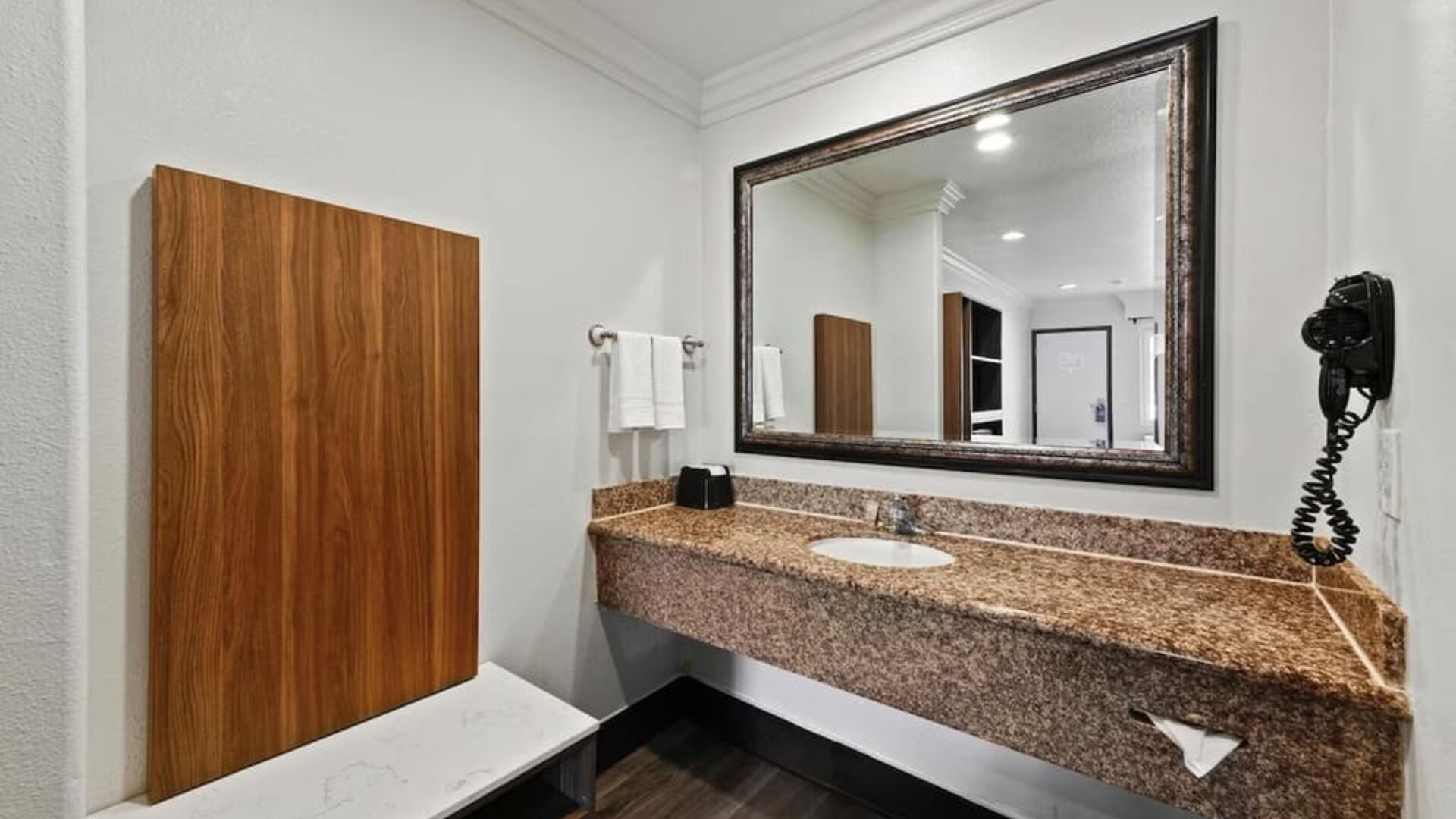 Guest bathroom at Hyland Inn Near Legoland.