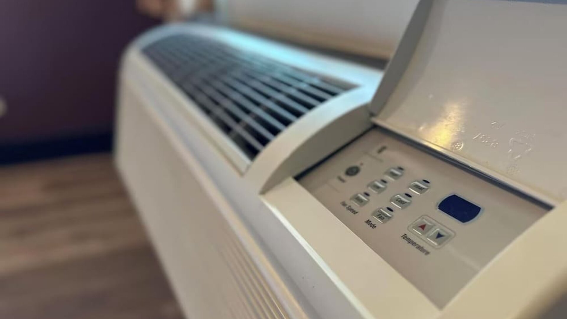 Air conditioning at Hyland Inn Near Legoland.