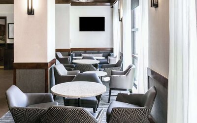 Lobby coworking at Hyatt Place Nashville/Franklin/Cool Springs.