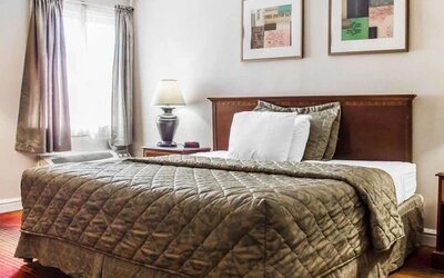 Day use room with natural light at Rodeway Inn Huntington Station.