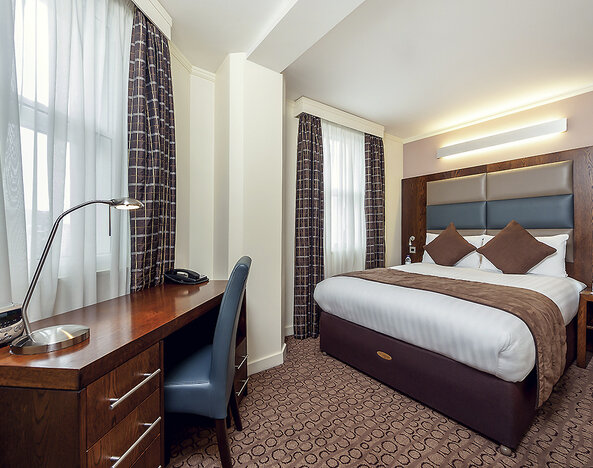 Day use room with work desk at Mercure Hotel London Paddington.