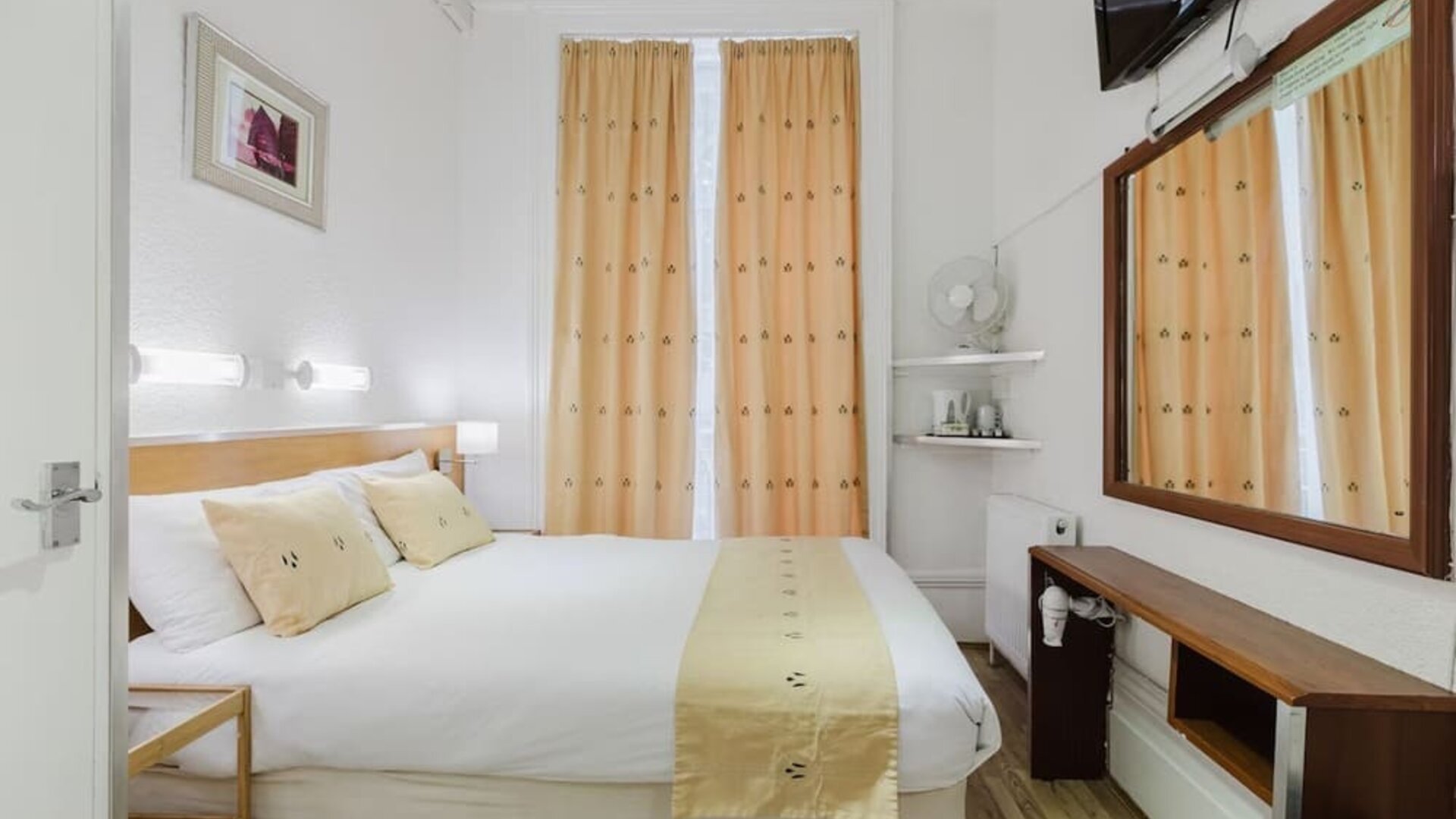 Day use room at The Chapter Hotels - Falcon Hotel.