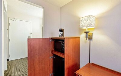 Mini fridge and microwave are available inside day use room at La Quinta Inn & Suites By Wyndham Harrisburg Airport Hershey.