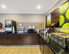 Breakfast area at La Quinta Inn & Suites By Wyndham Harrisburg Airport Hershey.