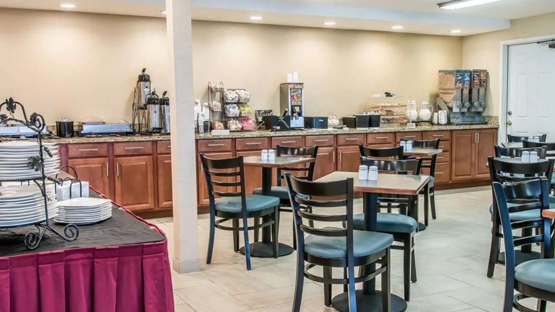 Breakfast area at Clarion Inn I-94 Near Expo Center.