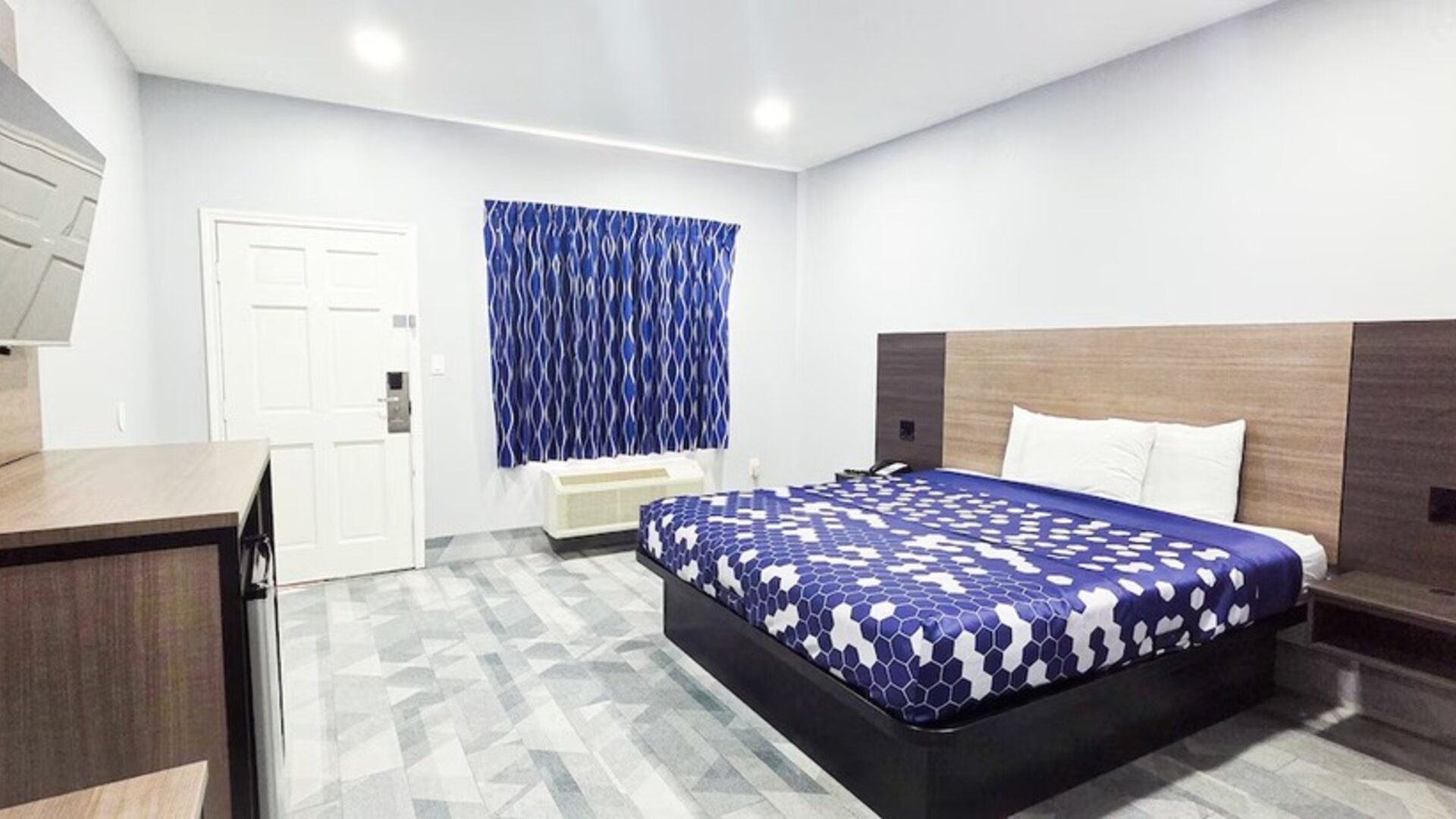 Day use room at Airway Inn - IAH Airport.