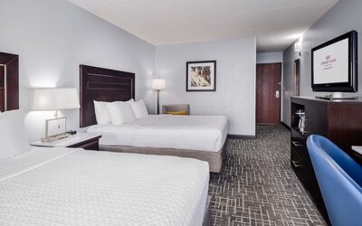 Day use room at Crowne Plaza Milwaukee Airport By IHG.