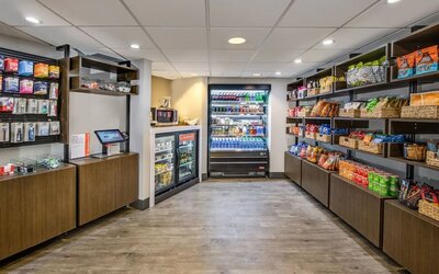 Snack bar at Crowne Plaza Milwaukee Airport By IHG.
