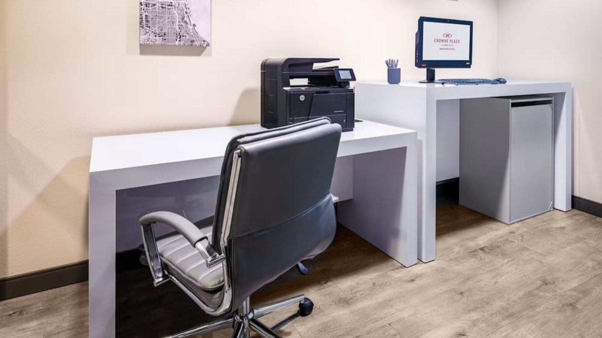 Work space at Crowne Plaza Milwaukee Airport By IHG.