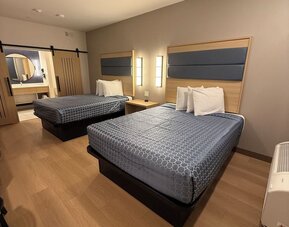 Day use room at Palace Inn Blue 290 W 43rd & Bingle Rd.