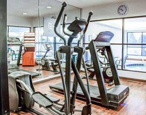 Gym at Comfort Suites Lombard - Addison.