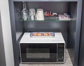 Microwave at Motel 10.