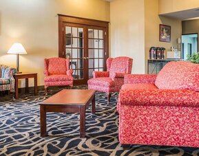 Lobby and lounge at Quality Inn & Suites Mendota Near I-39.
