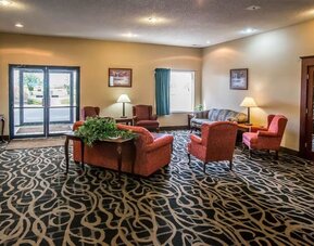 Lobby and lounge at Quality Inn & Suites Mendota Near I-39.