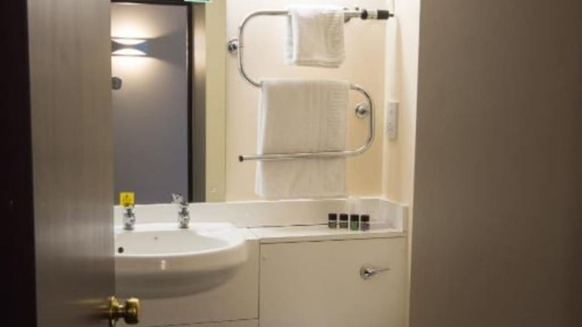 Bathroom at Dragonfly Hotel Colchester - Surya Hotels.