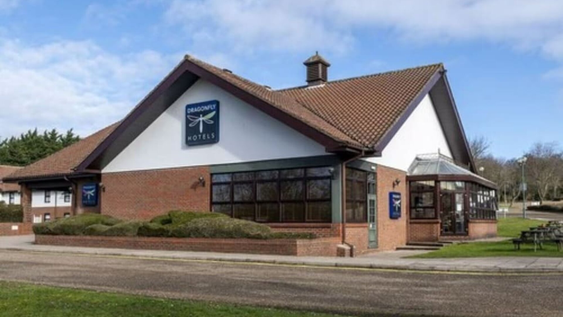 Exterior at Dragonfly Hotel Colchester - Surya Hotels.