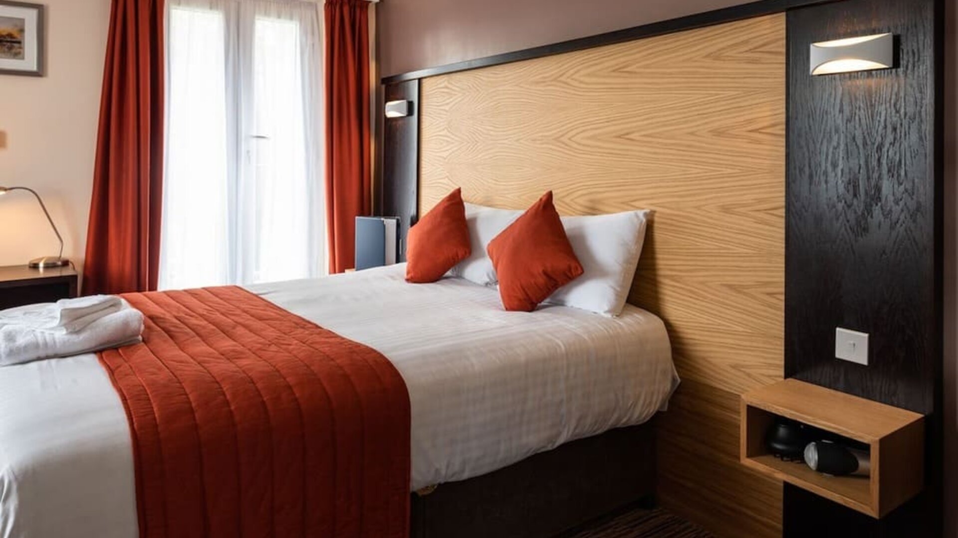 Day room at Dragonfly Hotel Bury St Edmunds.