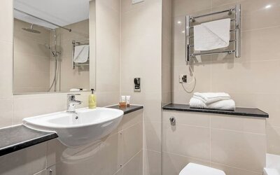 Bathroom at Dragonfly Hotel Bury St Edmunds.