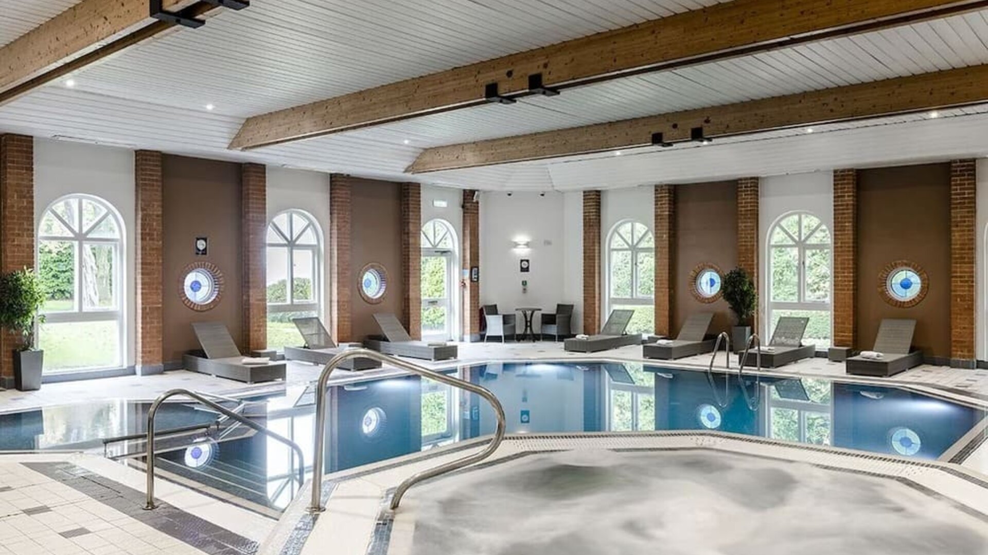 Pool at Hog's Back Hotel and Spa - Surya Hotels.