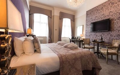 Day room at  The Duke's Head Hotel - Surya Hotels.