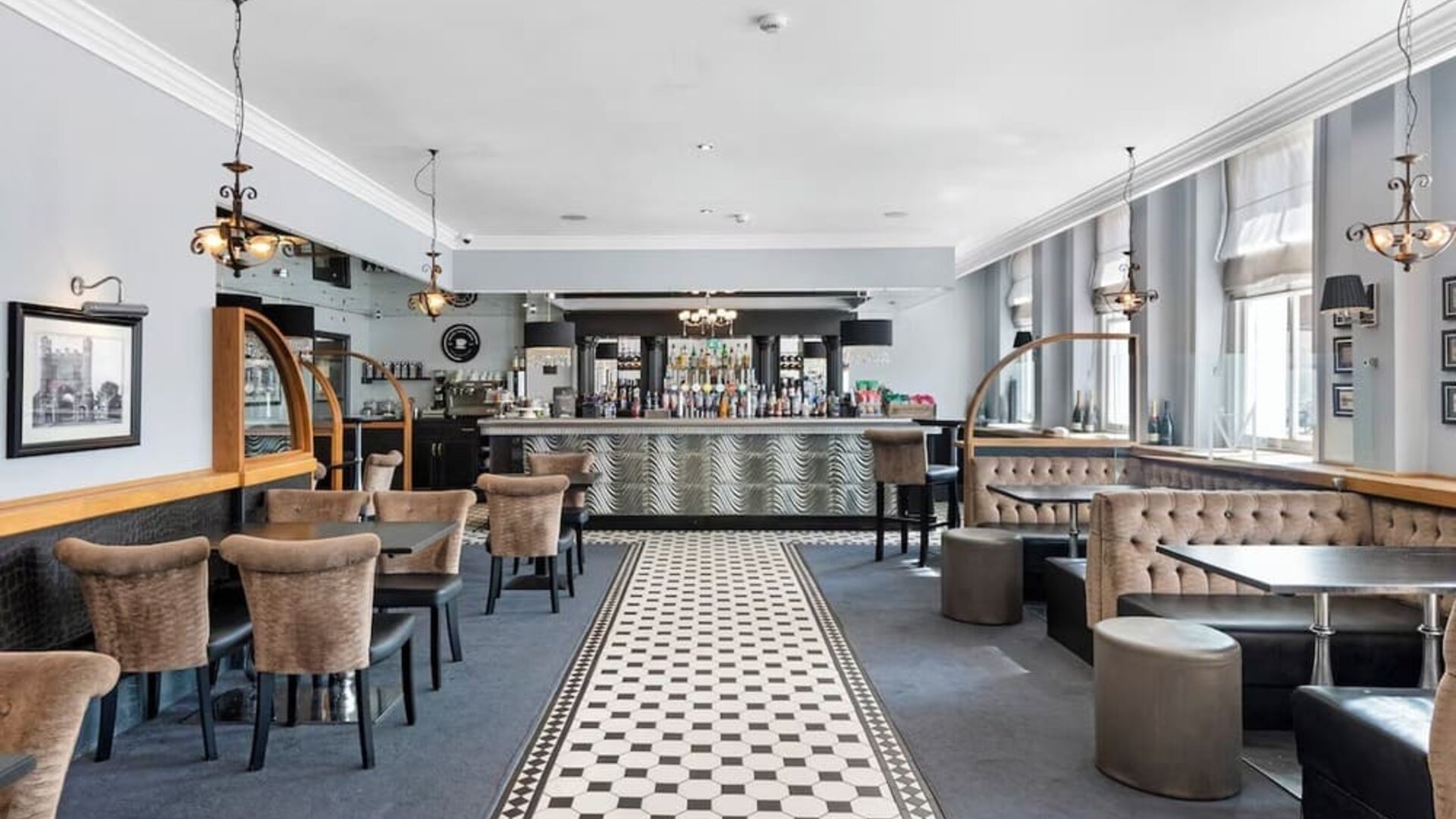 Bar at The Duke's Head Hotel - Surya Hotels.