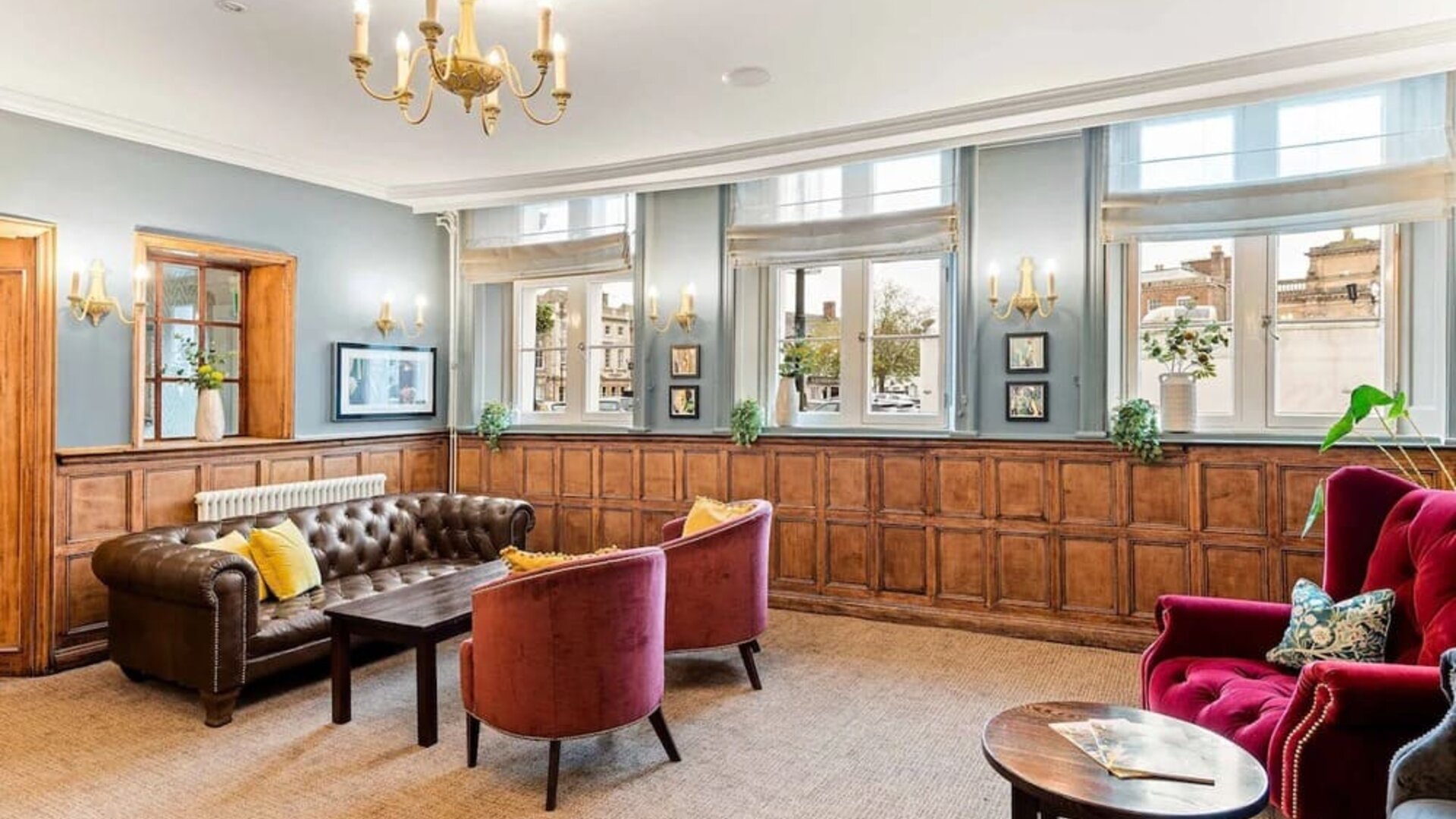 Lounge at The Duke's Head Hotel - Surya Hotels.