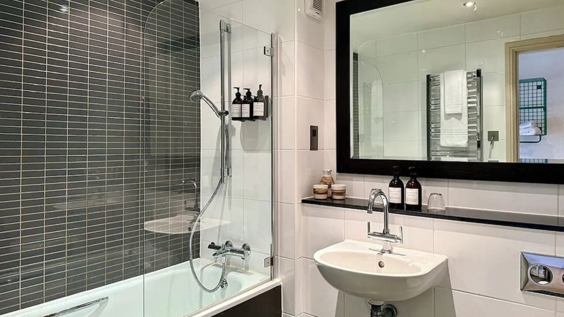 Bathroom at The Ridings, part of Theobalds Estate.