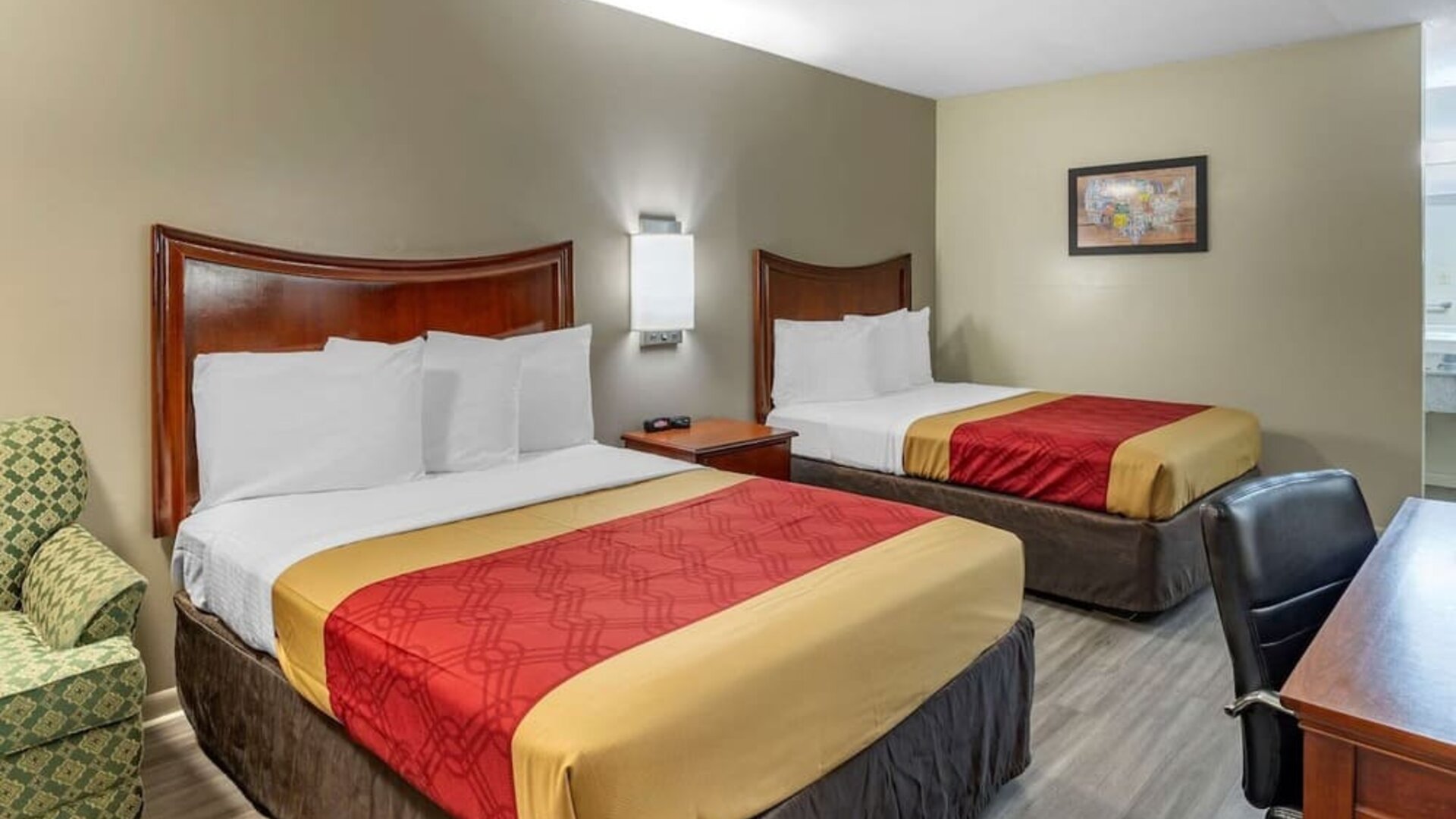 Day room at Econo Lodge Charlottesville North - University Area.