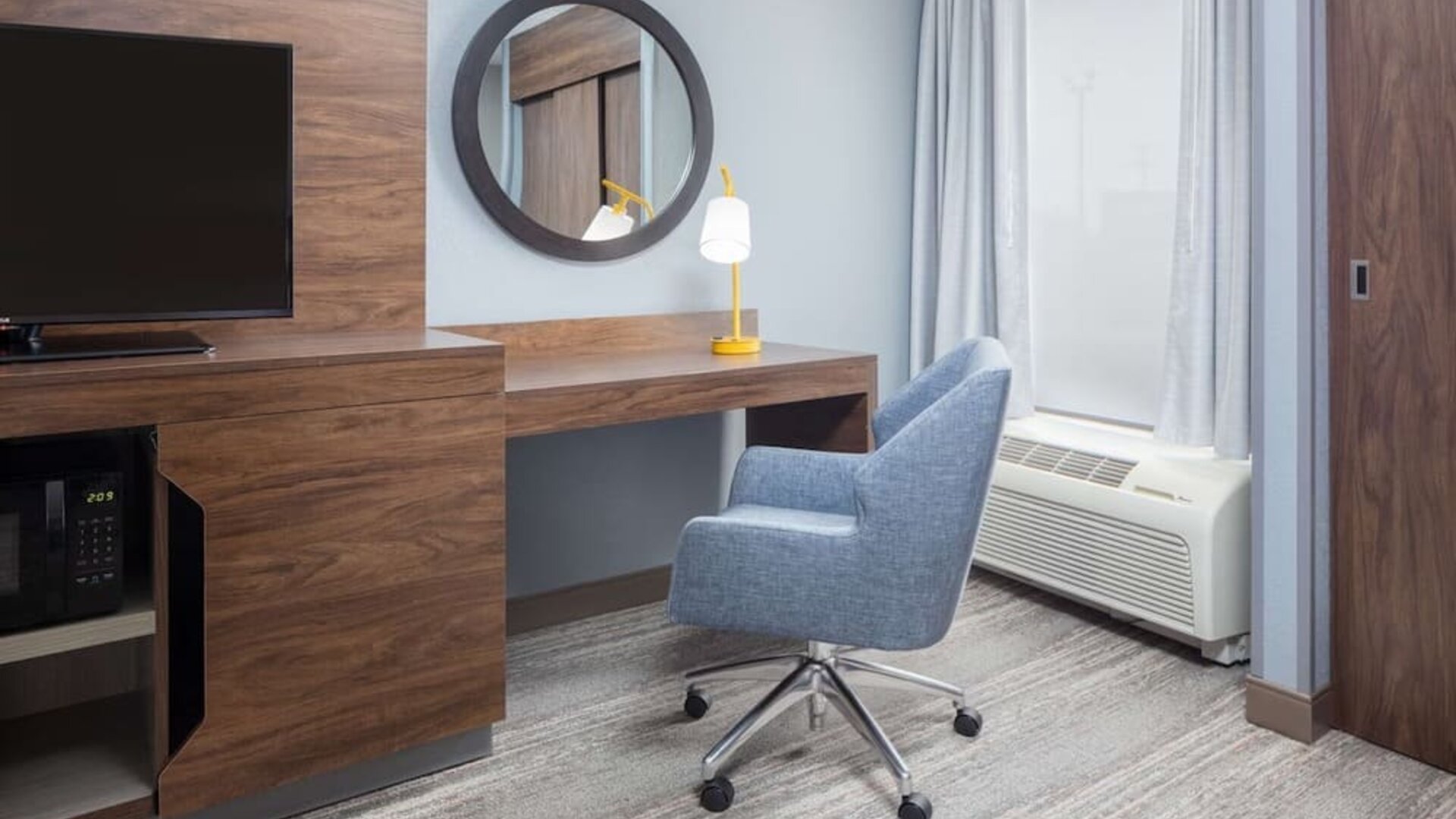 Work desk at Hampton Inn Joliet - I-55.