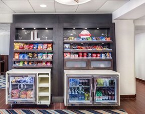 Snack bar at Hampton Inn Joliet - I-55.