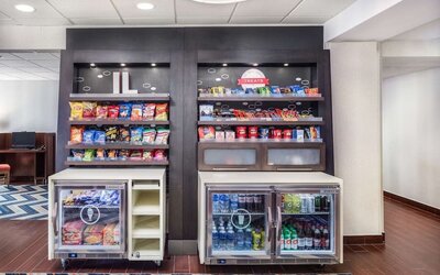 Snack bar at Hampton Inn Joliet - I-55.