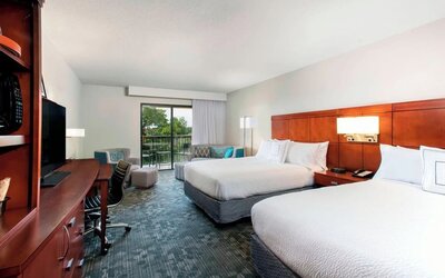 Day room at Courtyard by Marriott Myrtle Beach Barefoot Landing.