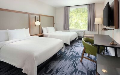 Day room at Fairfield By Marriott Inn & Suites Fort Lauderdale Northwest.