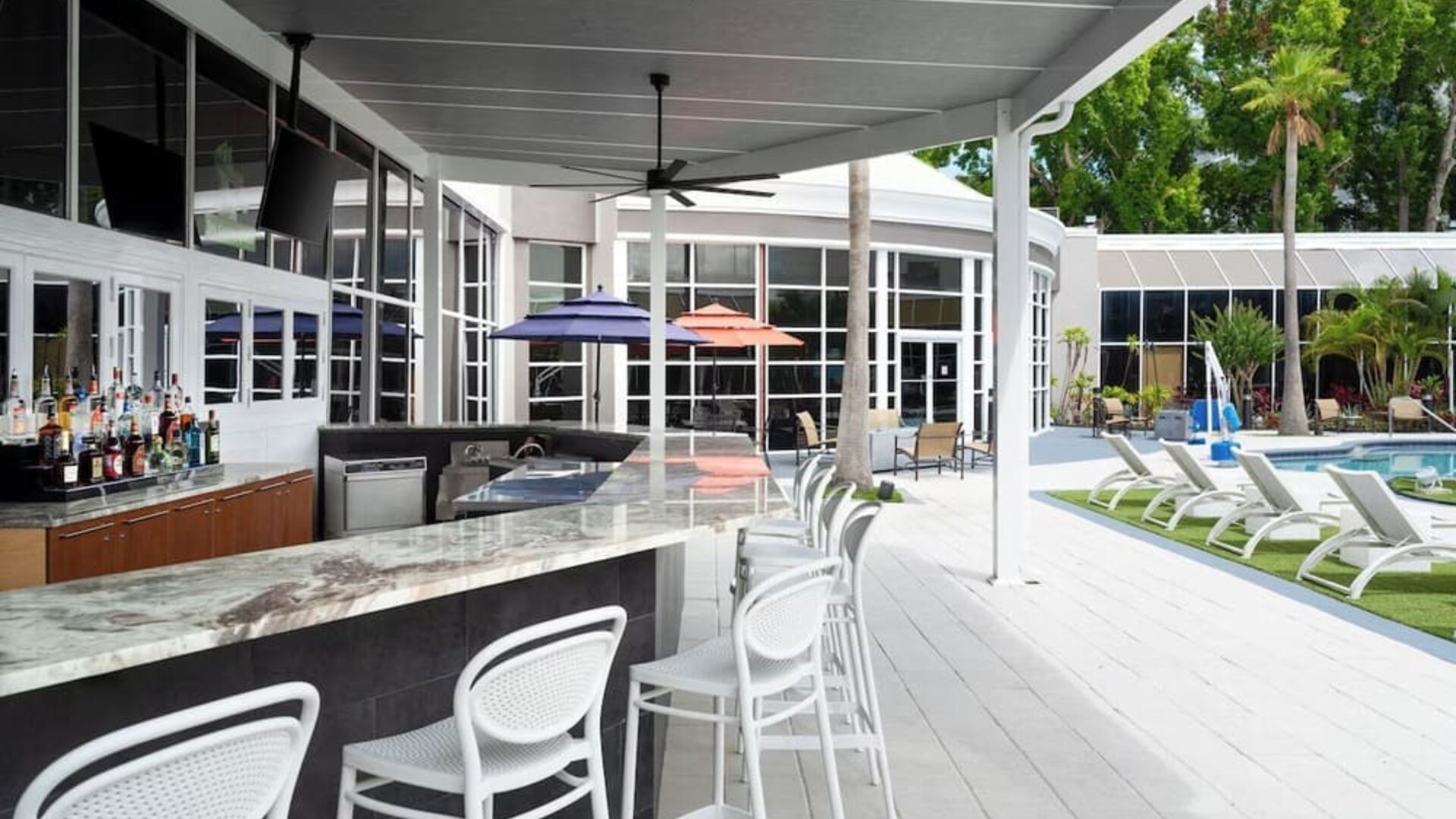 Bar at Holiday Inn Resort Kissimmee By The Parks By IHG.