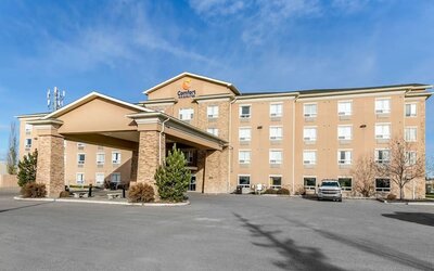 Exterior at Comfort Inn & Suites Airdrie.