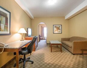 Day room at Comfort Inn & Suites Airdrie.