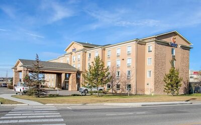 Exterior at Comfort Inn & Suites Airdrie.