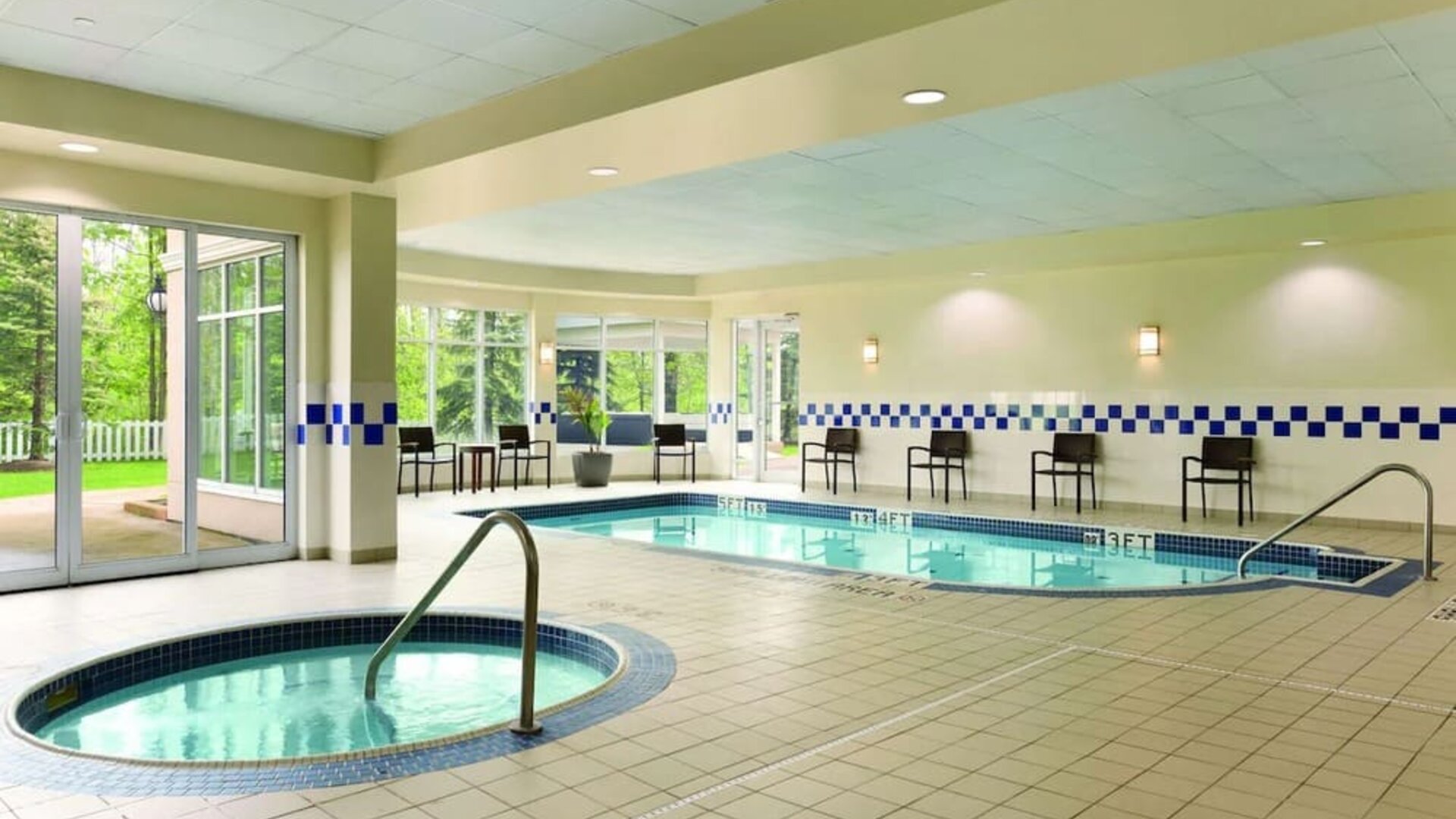 Indoor pool at Hilton Garden Inn Niagara-on-the-Lake.
