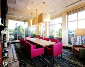 Dining area at Hilton Garden Inn Niagara-on-the-Lake.