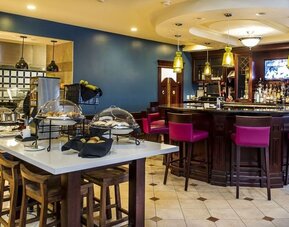 Bar at Hilton Garden Inn Niagara-on-the-Lake.