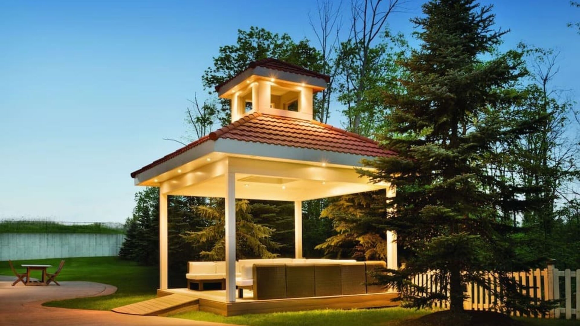 Exterior at Hilton Garden Inn Niagara-on-the-Lake.