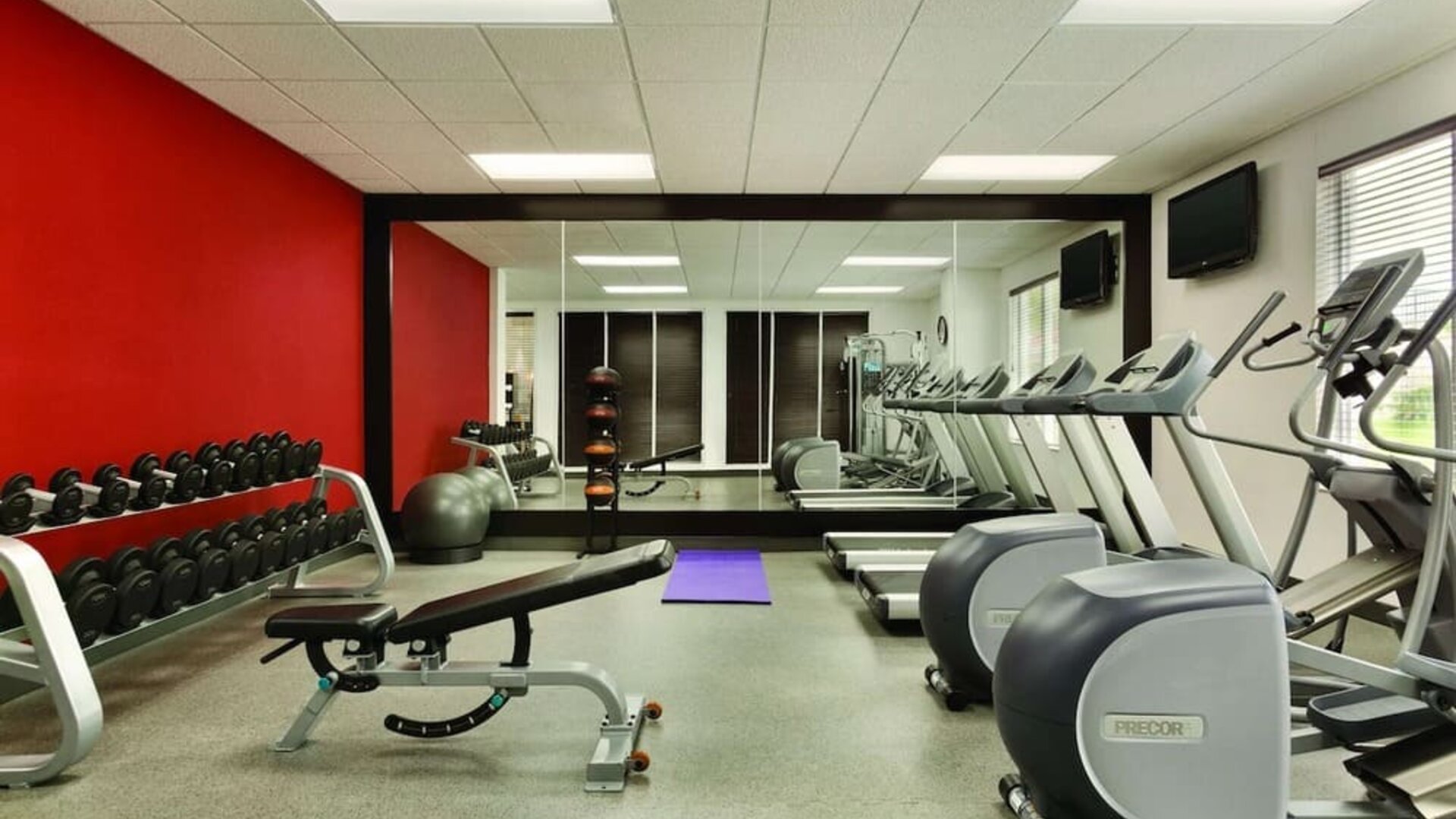 Gym at Hilton Garden Inn Niagara-on-the-Lake.